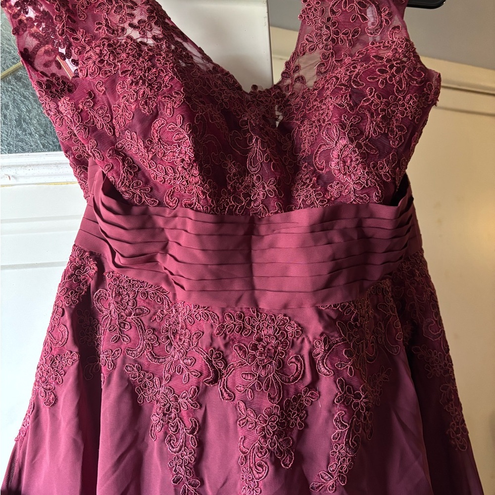 Elegant Lace Burgundy Dress Size 14
